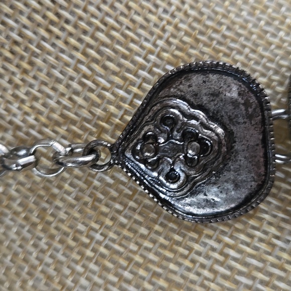 Chico's Silver Ornate Necklace. In Like New Condition. Gorgeous! - Picture 6 of 12